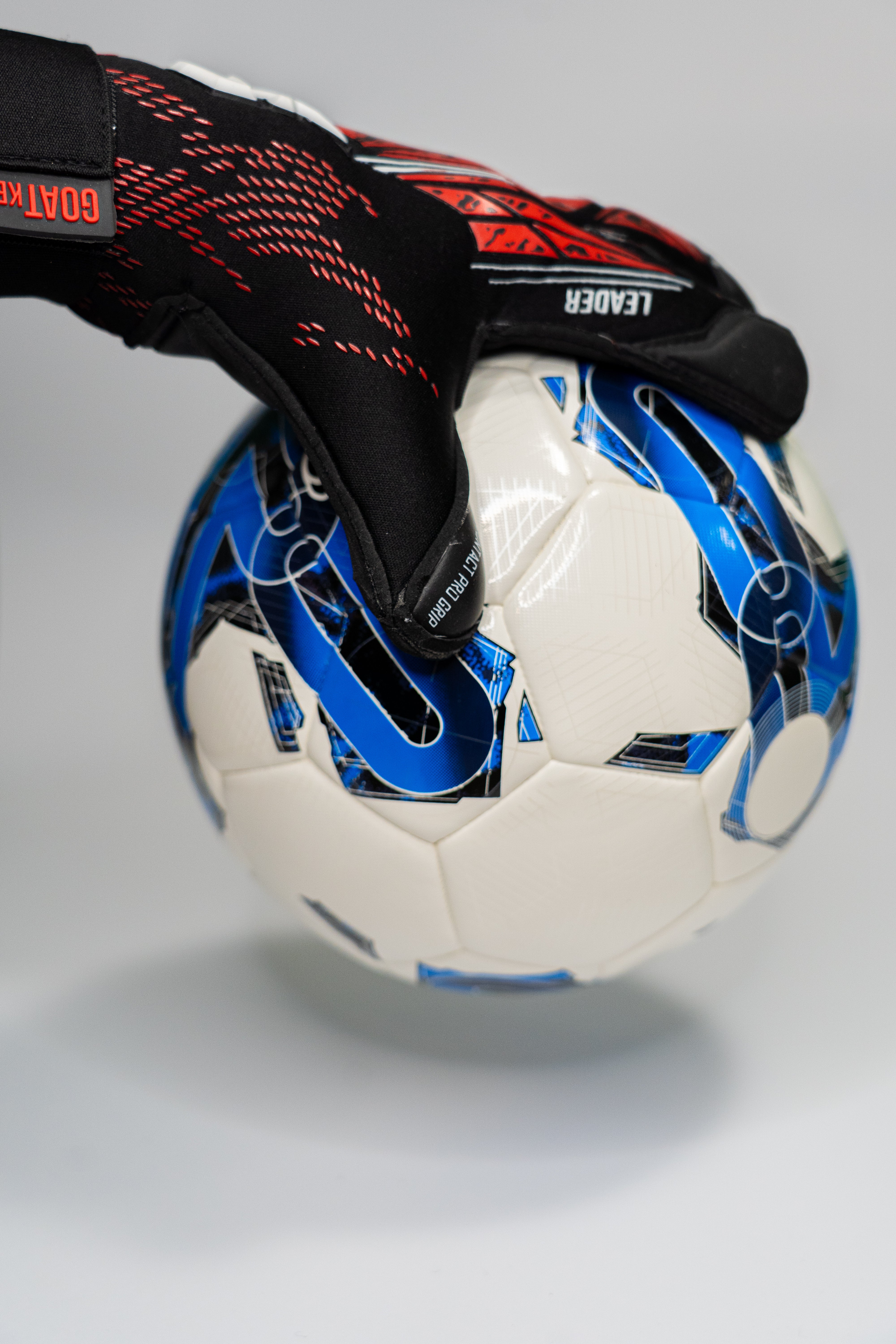 LEADER Pro Dark